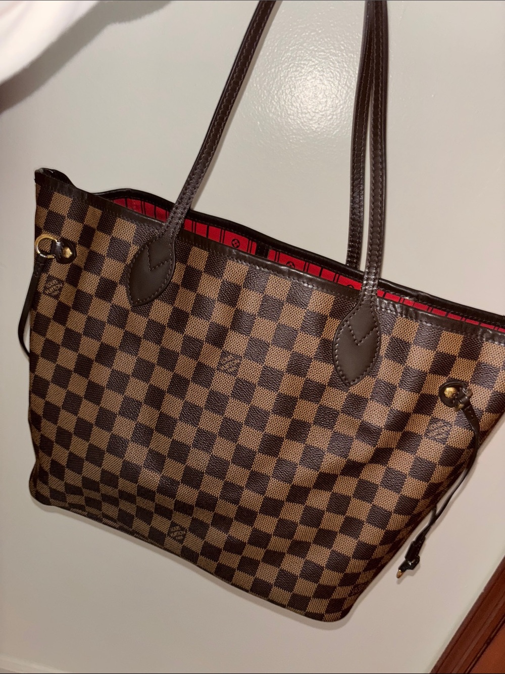 Louis Vuitton Neverfull MM (2013-2014) Brown Exterior Tote with Red Lining